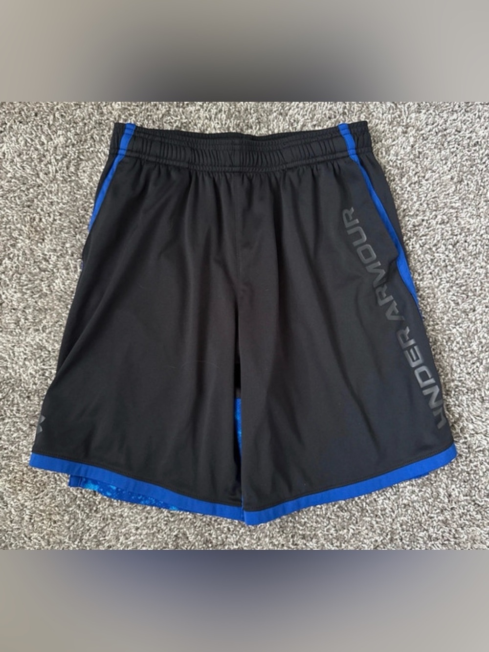 EUC Boys Under Armour Shorts, Size YLG, Black/Blue